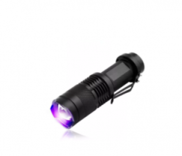 UV Taschenlampe LED Violettes Licht 395NM Mini Ultraviolett Licht Urin Detektor für Hunde und Katzen, Suchen von Flecken auf Teppichen, Gardinen, Möbel, Schwarzlicht